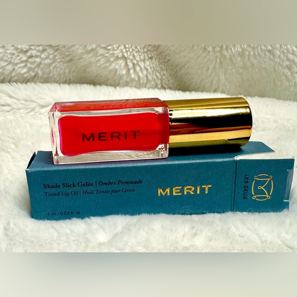MERIT Shade Slick Geleé Tinted Lip Oil - Red